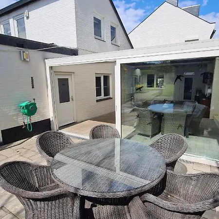 Hotel apartamentowy Roos 3*