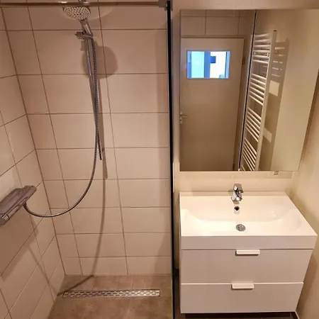 Hotel apartamentowy Roos 3*