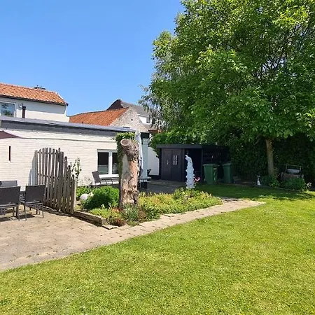 アパートホテル Roos